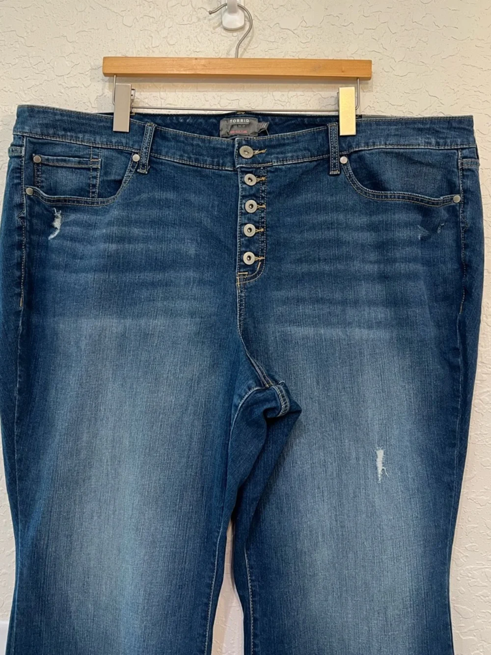 Torrid Mid Rise Flare Jeans Rockstar Dark Wash Button Fly NWT - Picture 4 of 13